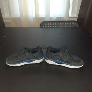 Puma toddler sneakers